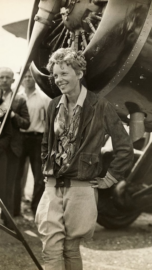 Amelia Earhart, 1930s